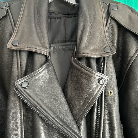 EUC Vintage Black Leather Motorcycle Jacket - Picture 4 of 12